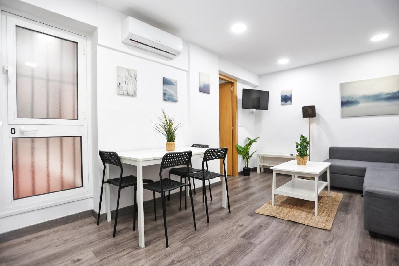 Holidays2Malaga Goya - Zona Huelin & 500 Mts De La Playa Apartment Exterior foto