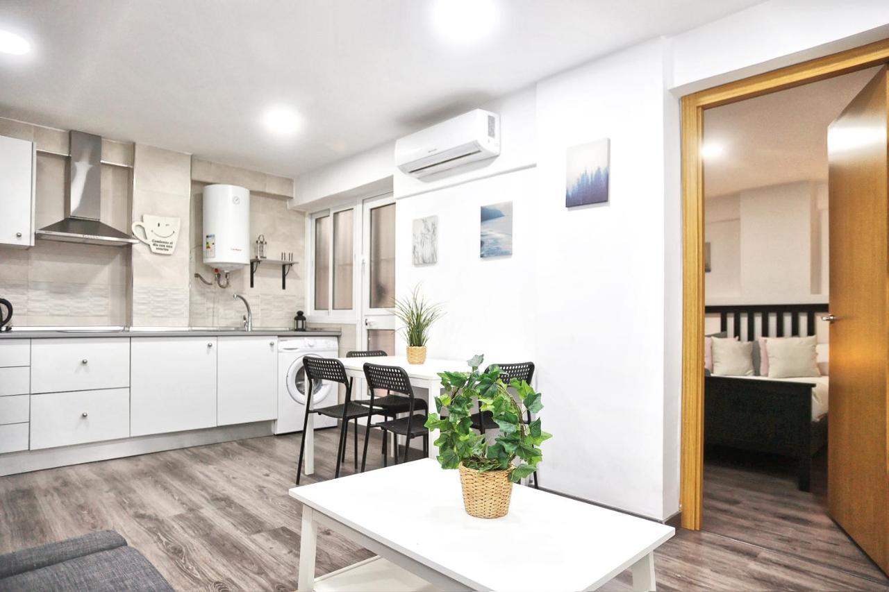 Holidays2Malaga Goya - Zona Huelin & 500 Mts De La Playa Apartment Exterior foto